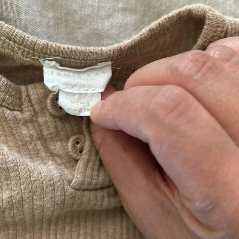 Jamie Kay •pullover henley