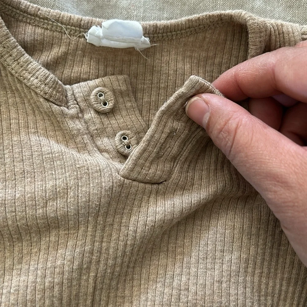 Jamie Kay •pullover henley