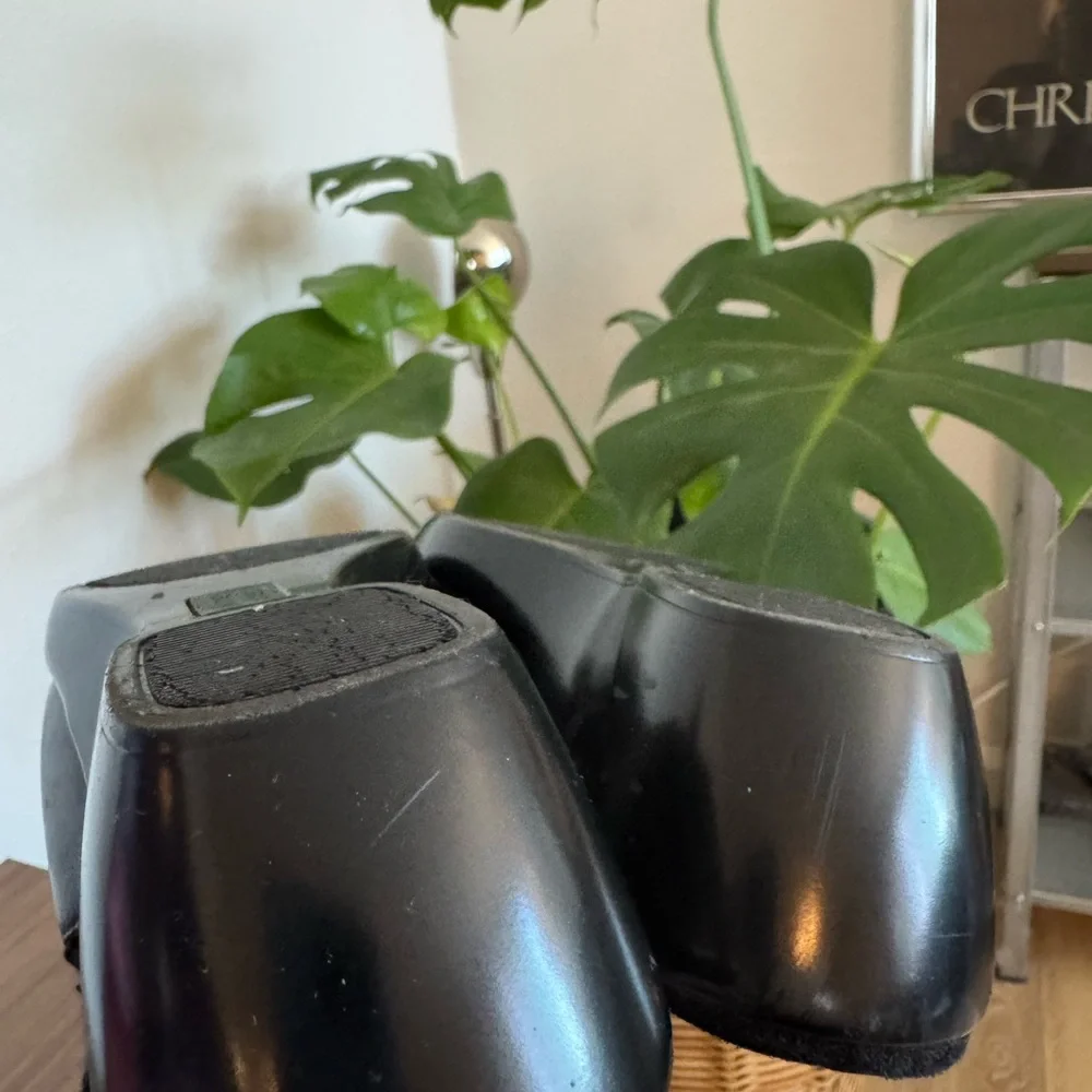 Walking Cradles comfortable black