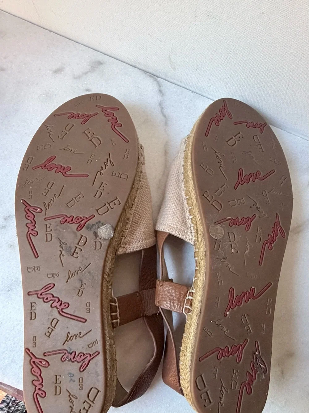 N/A comfortable beige