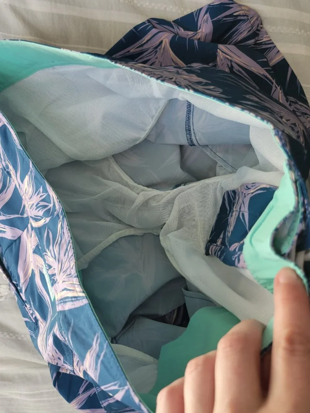 Bonobos inch swim