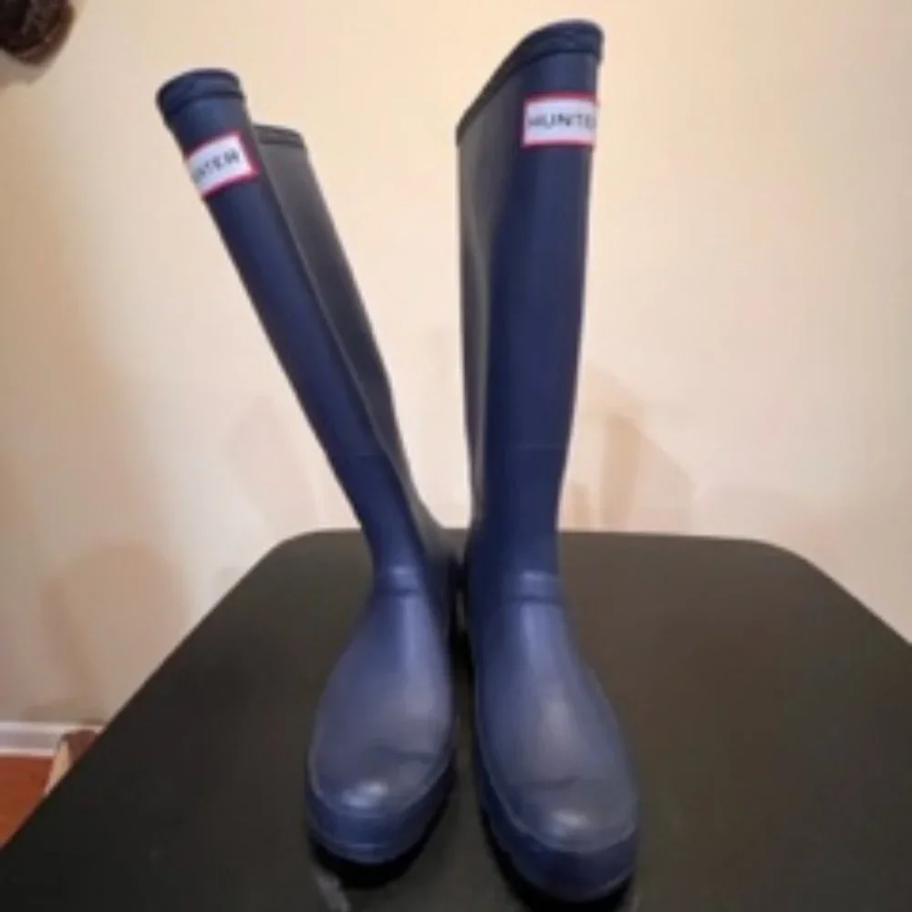 Hunter size blue