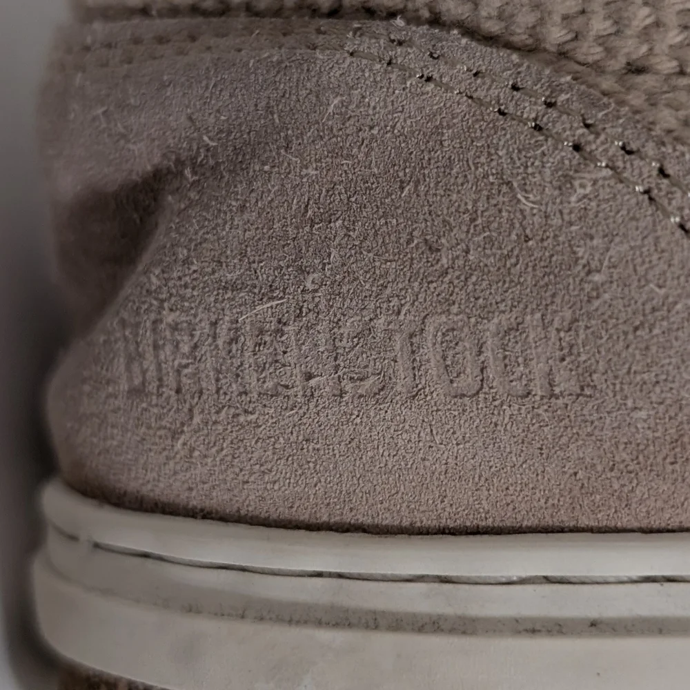 Birkenstock please note