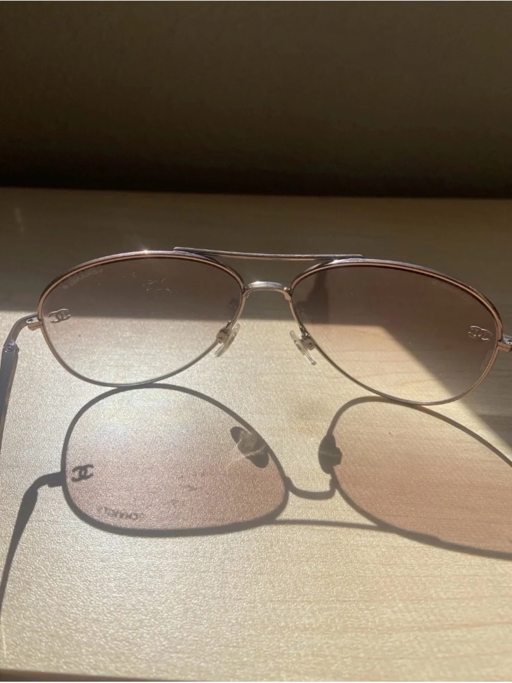 CHANEL elegant aviator