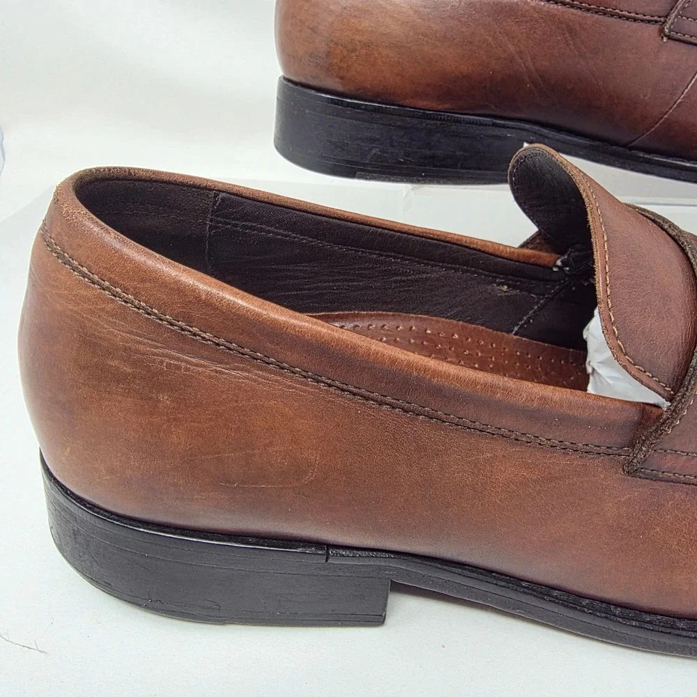 Cole Haan ships from