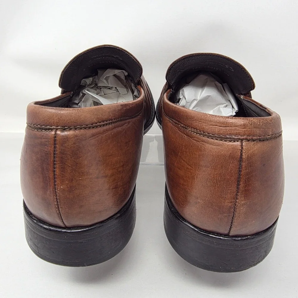 Cole Haan ships from