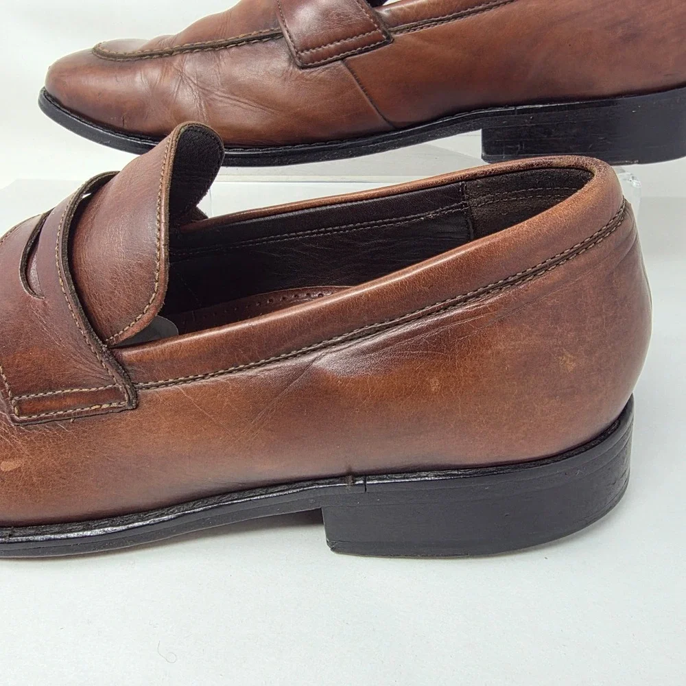 Cole Haan ships from