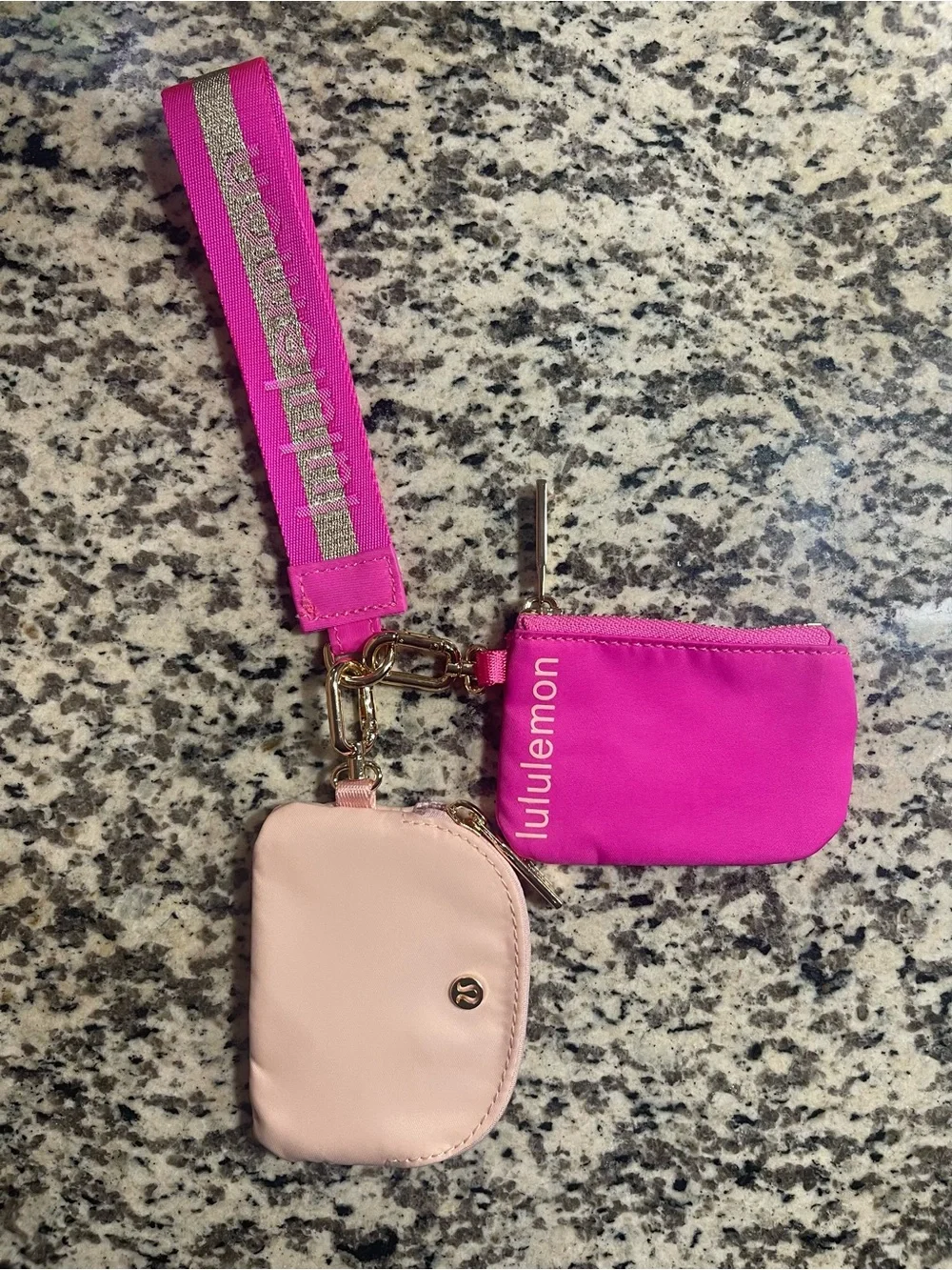 lululemon athletica compact wristlet