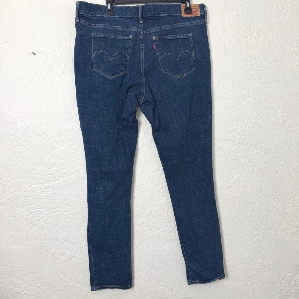 Levis 🌻 feel