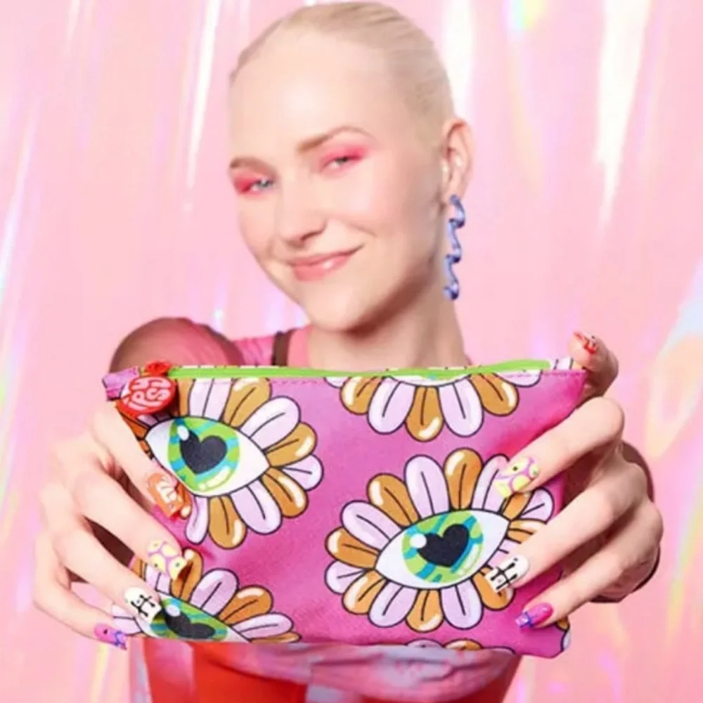 TRENDY PREPPY Clean girl makeup skincare pouch bag Ipsy Glam Bag