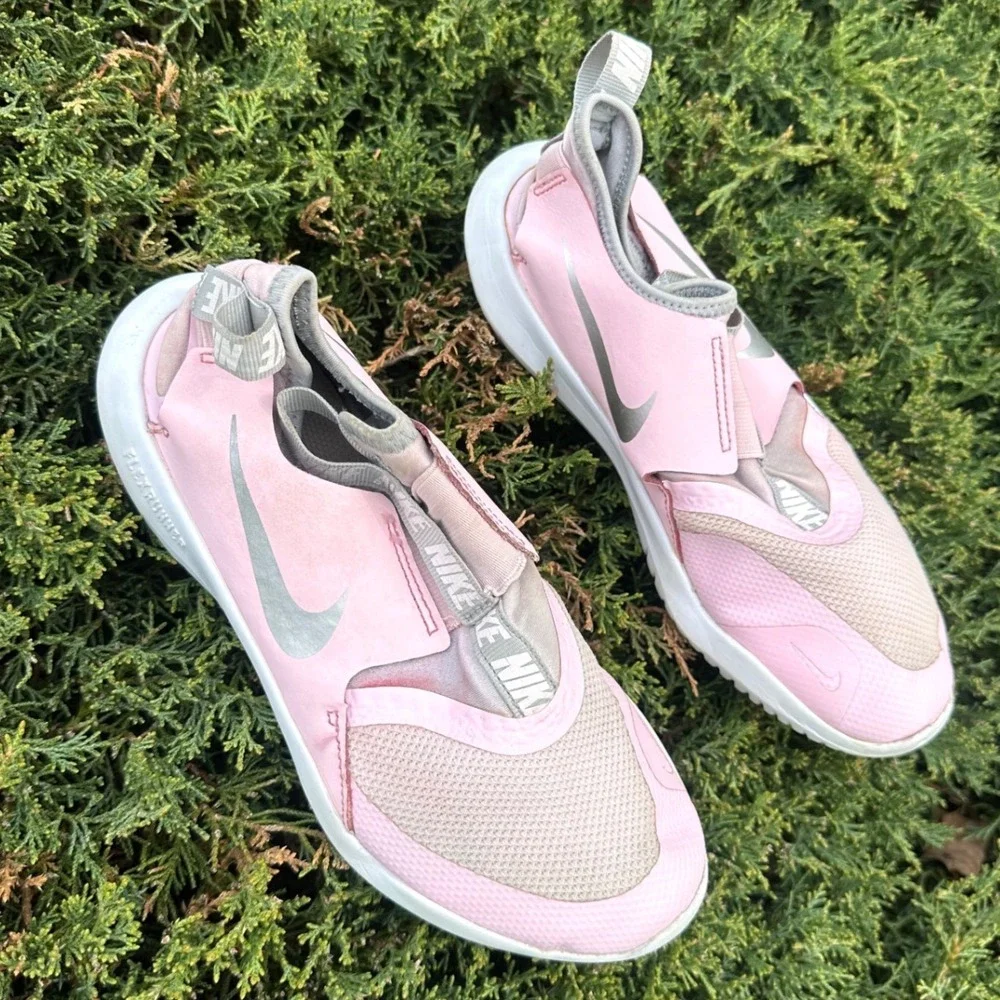 Nike Kids' Flex Runner 2 Sneaker Big Girl Size 4Y Pink Shoes