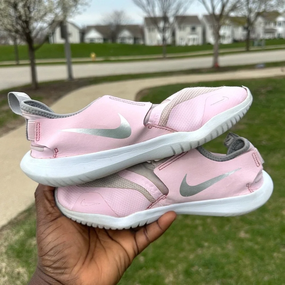 Nike Kids' Flex Runner 2 Sneaker Big Girl Size 4Y Pink Shoes