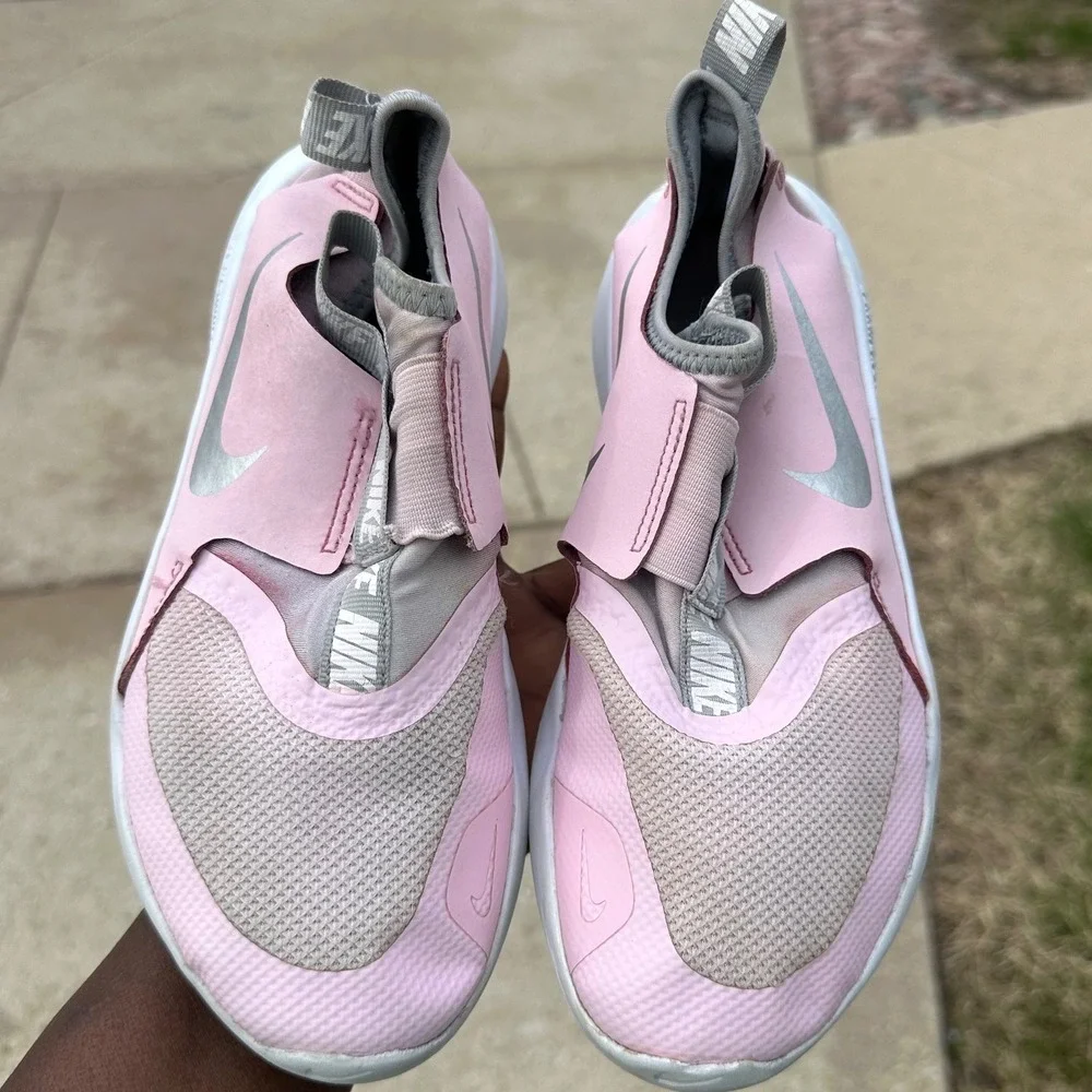 Nike Kids' Flex Runner 2 Sneaker Big Girl Size 4Y Pink Shoes