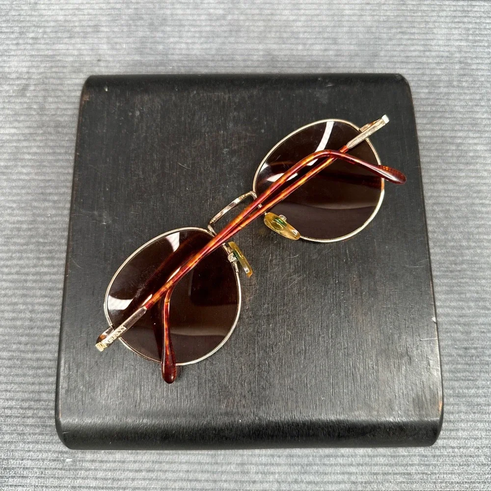 Guess eyewear gu