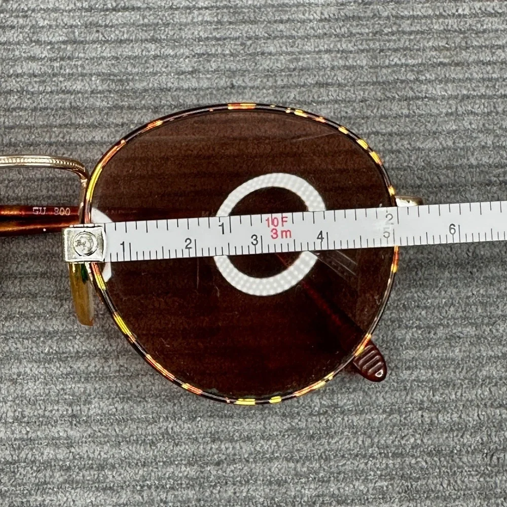 Guess eyewear gu