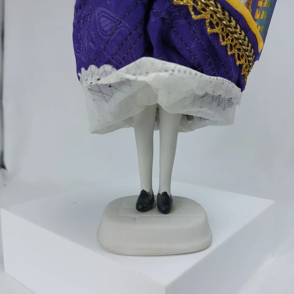 Evelt greek porcelain