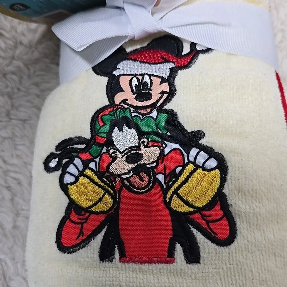 Disney christmas mickey
