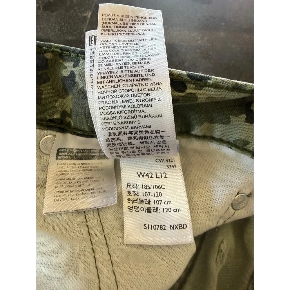 Levis levi 469