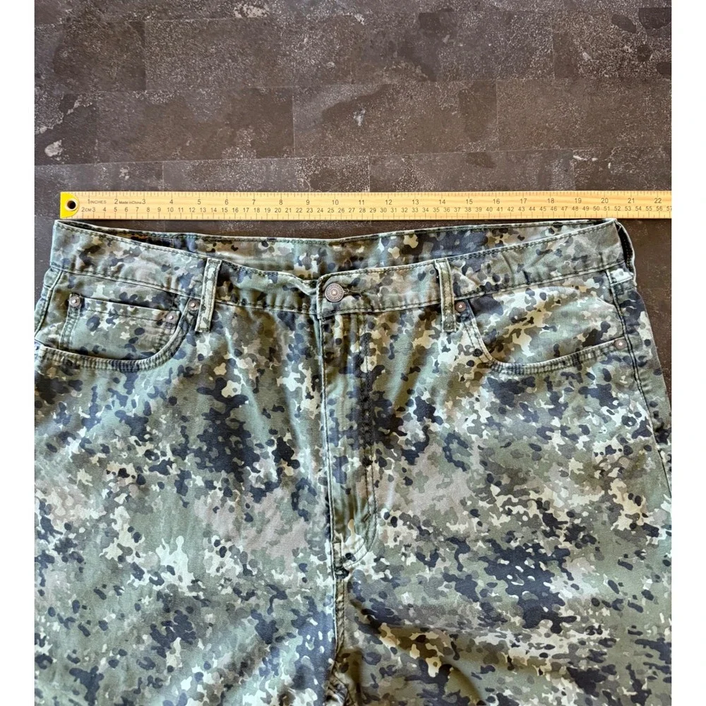 Levis levi 469