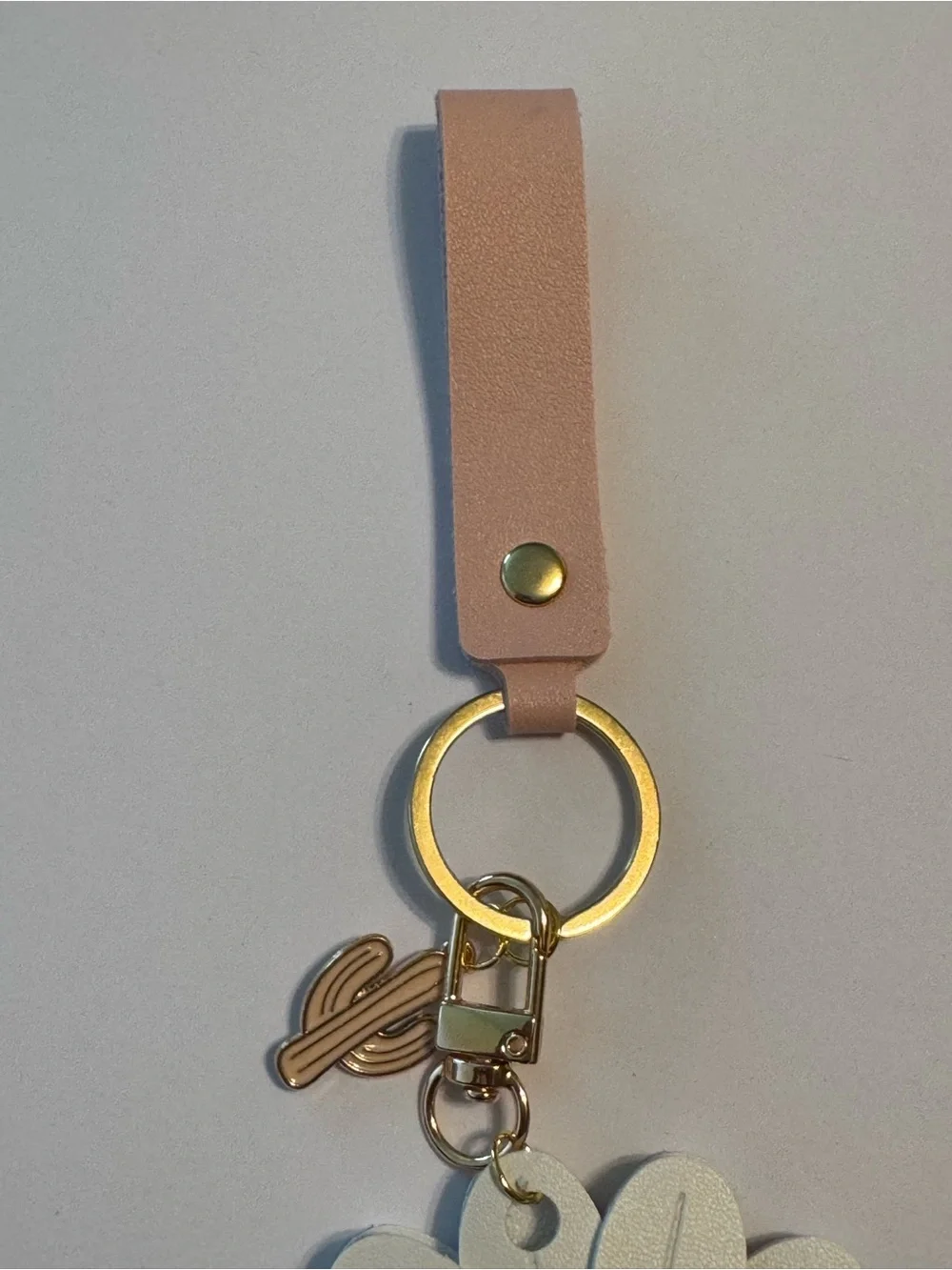 Handmade daisy keychain
