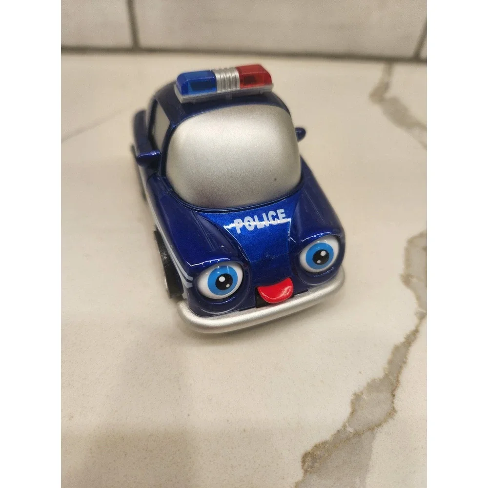 Junye Toys Police Car Sticks tongue out, moves‎ eyes