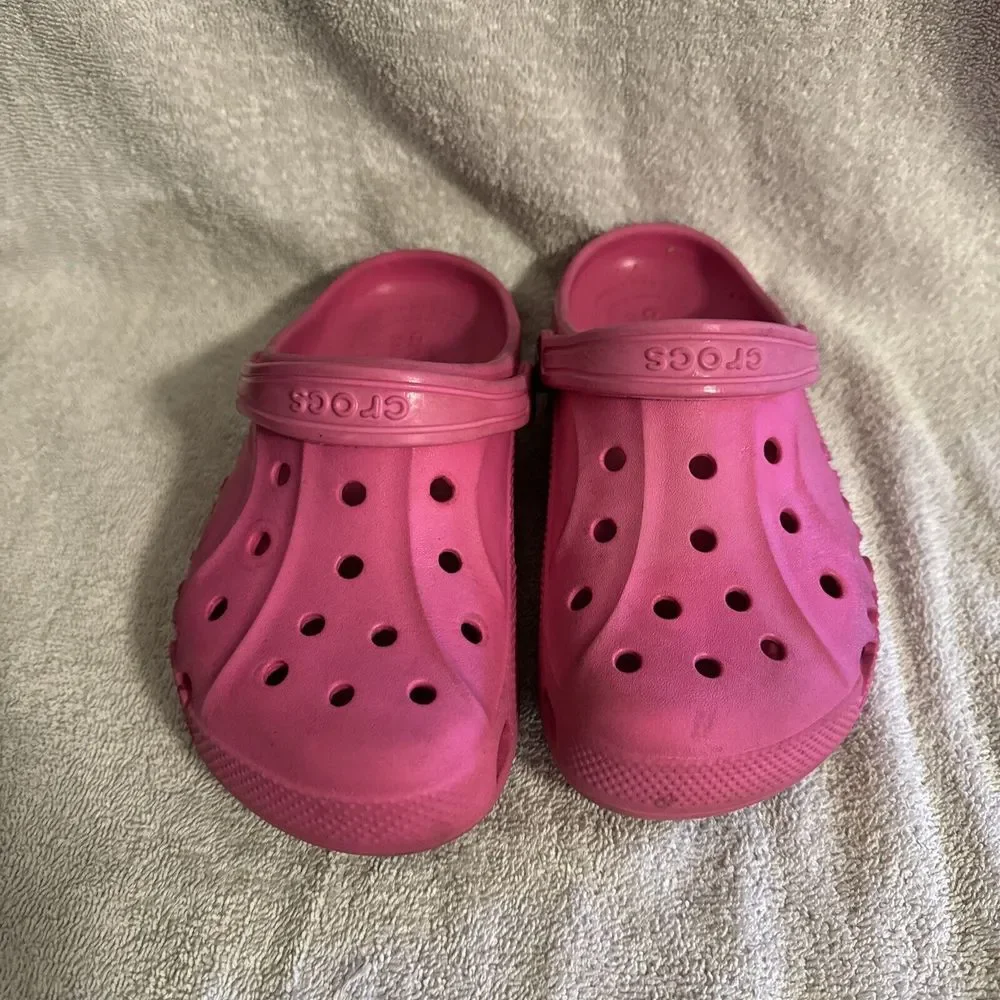CROCS see pictures