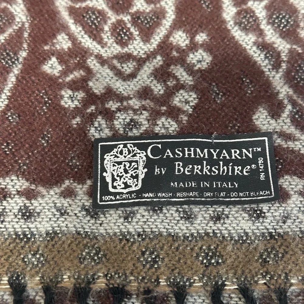 Berkshire elegant paisley