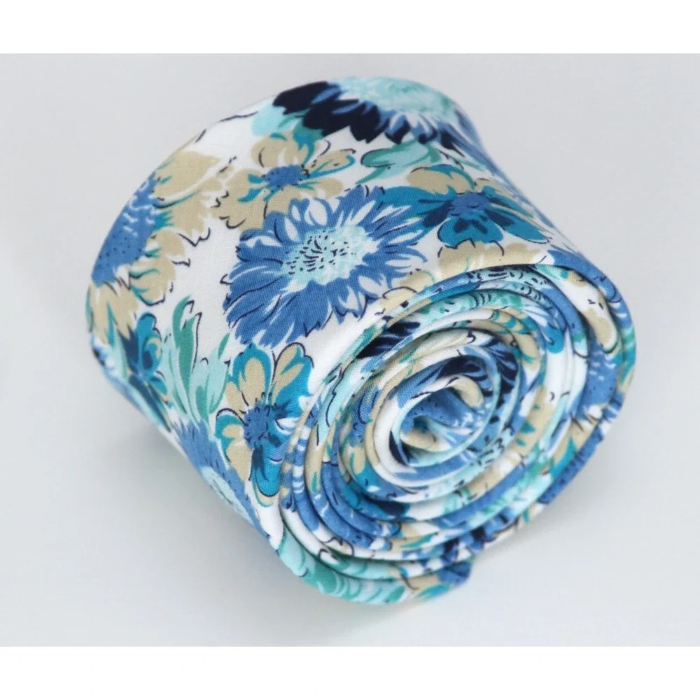 The Unbranded Brand floral necktie
