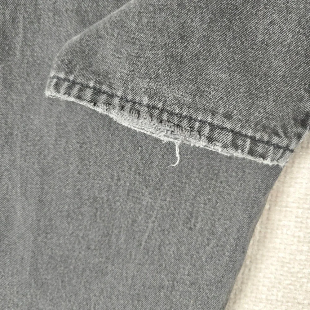Levis silhouette thigh ankle