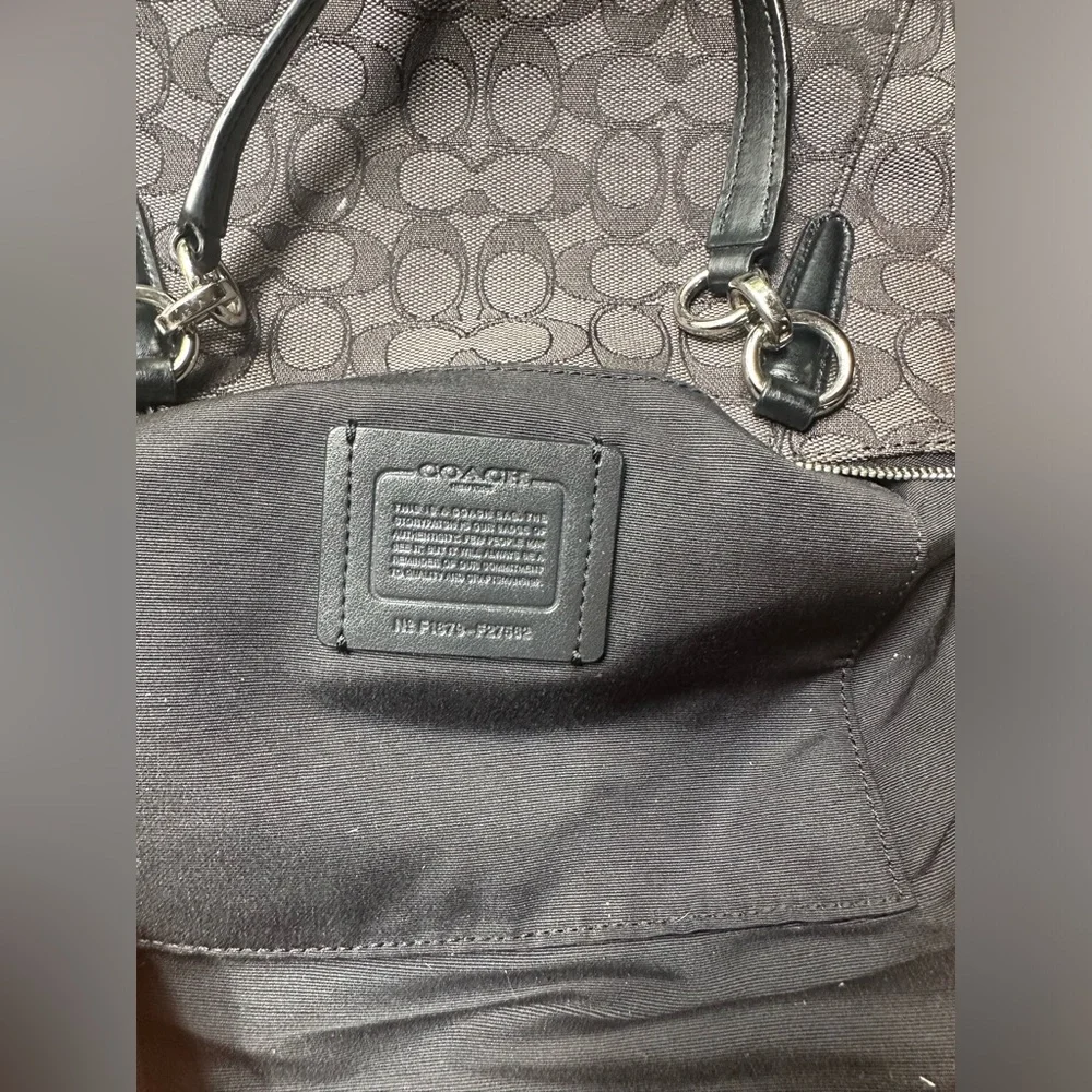Coach tote signature