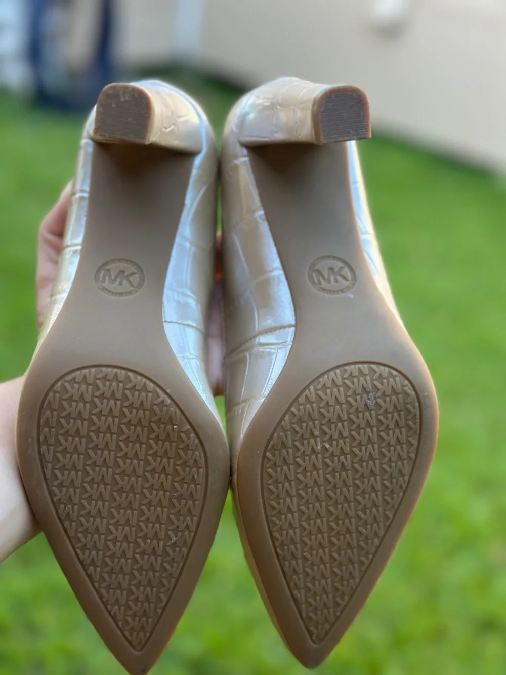 Michael Kors size 7m