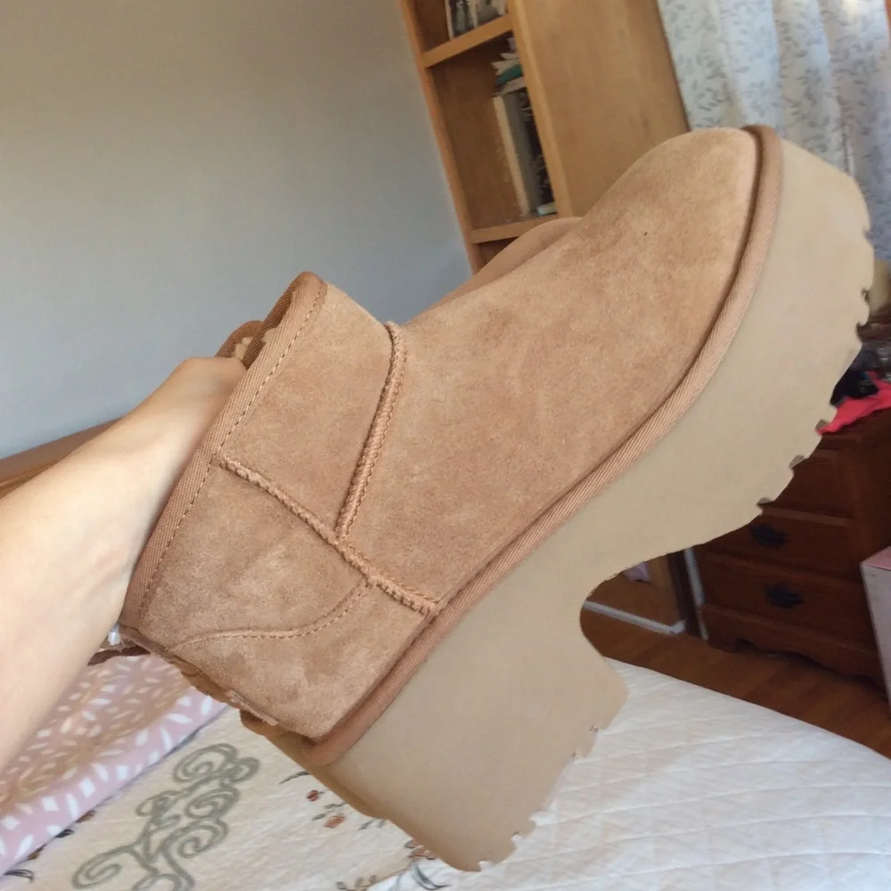 UGG NEW HEIGHTS ultra mini boots