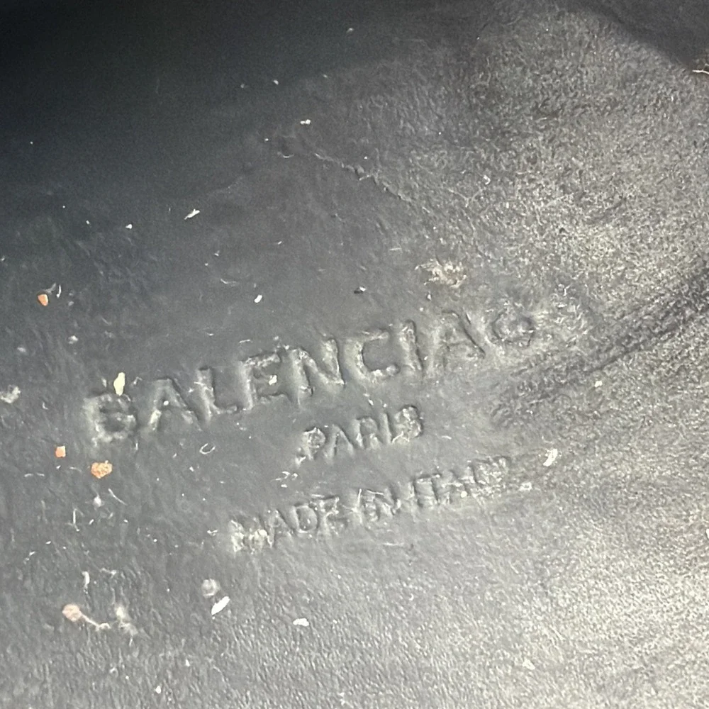 Balenciaga authentic arena