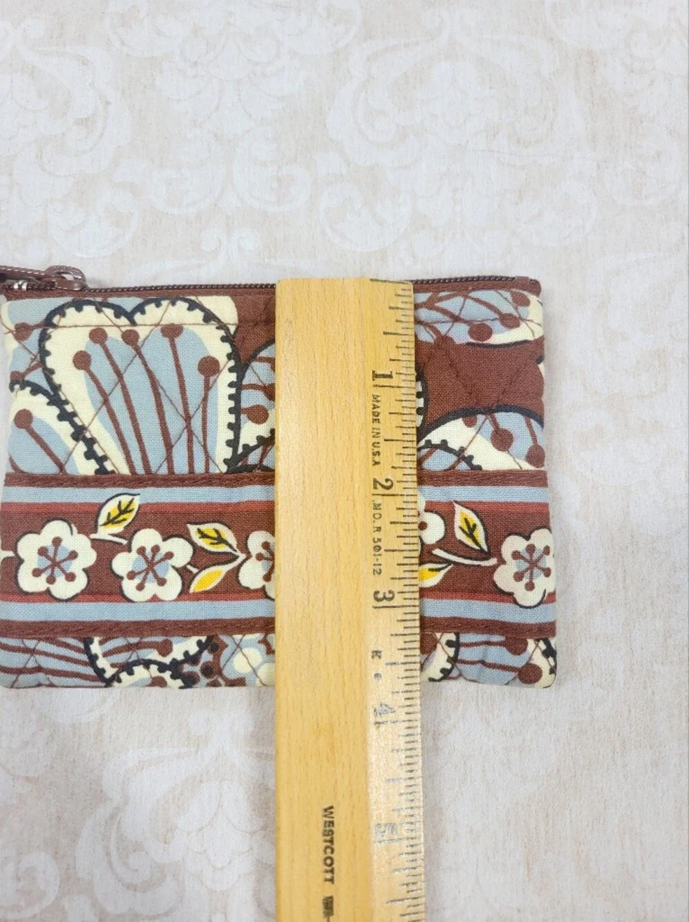 Vera Bradley see measurements
