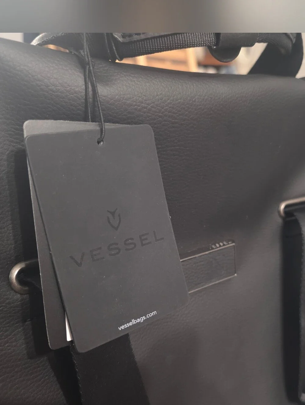 VesseL USA dimensions23”l 11