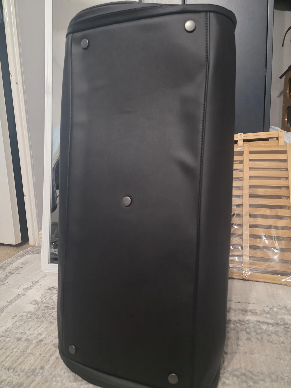 VesseL USA dimensions23”l 11