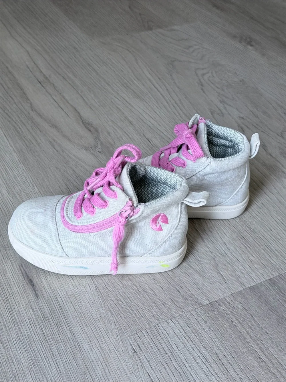 Billy Footwear light gray