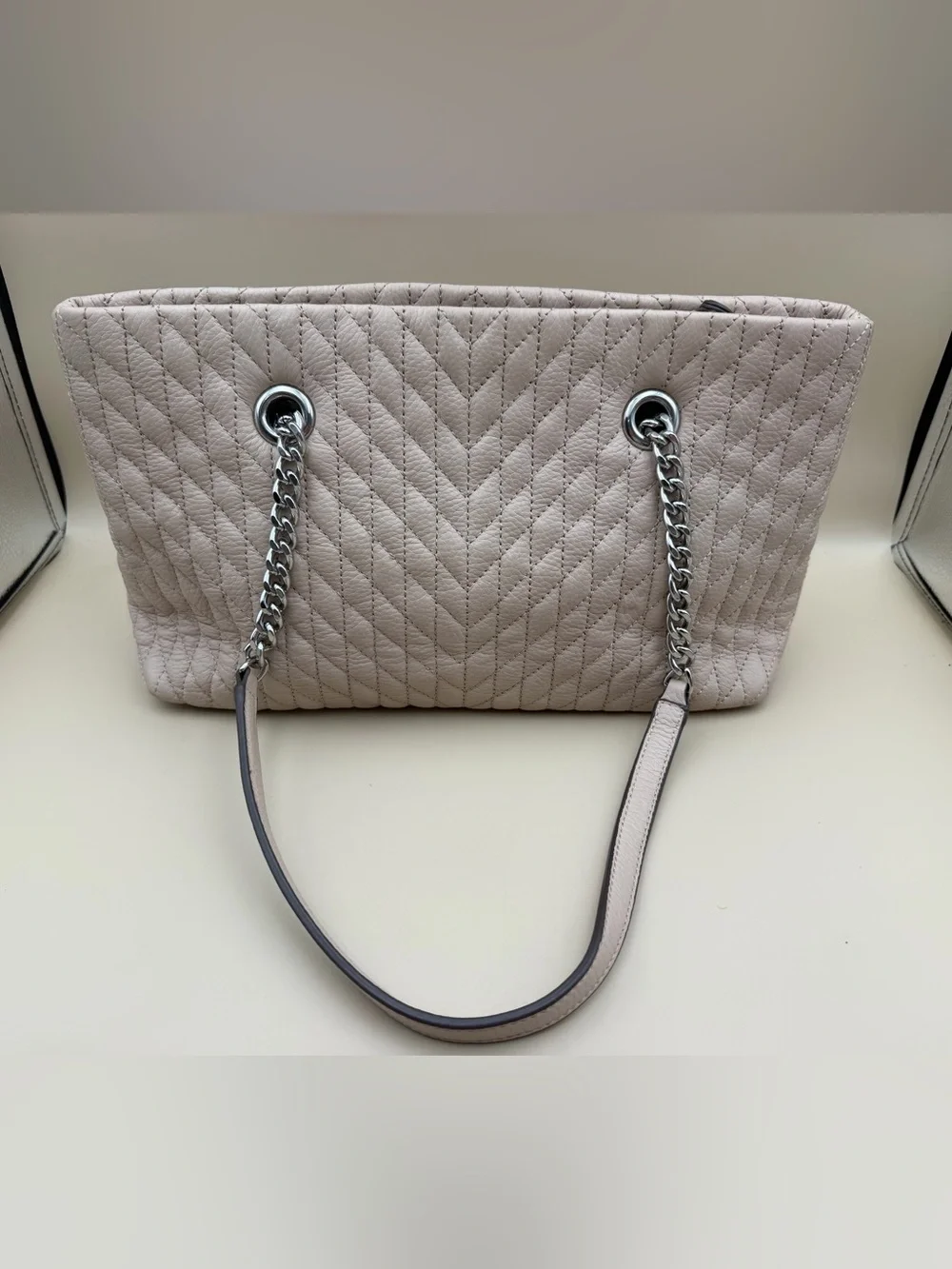 Karl Lagerfeld tote shade details