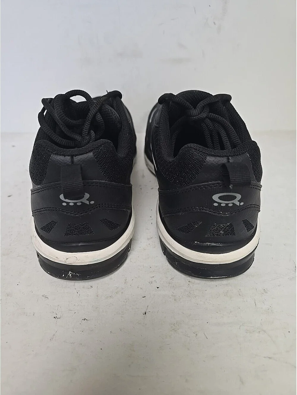 Dakota used shoes