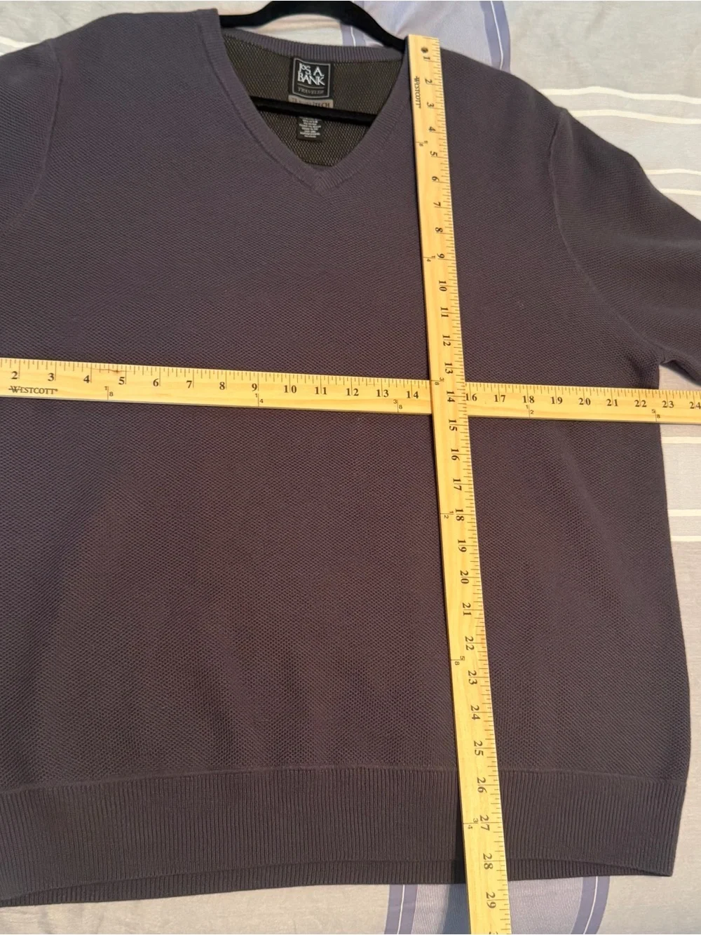 Jos. A. Bank classic neck