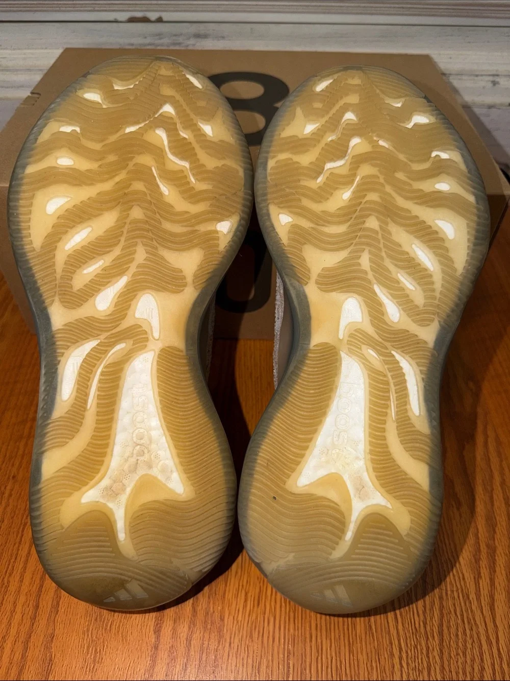 Yeezy like new