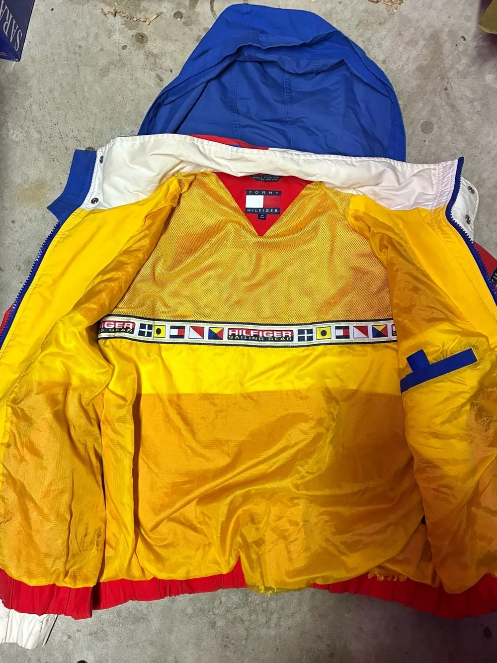Tommy Hilfiger please note