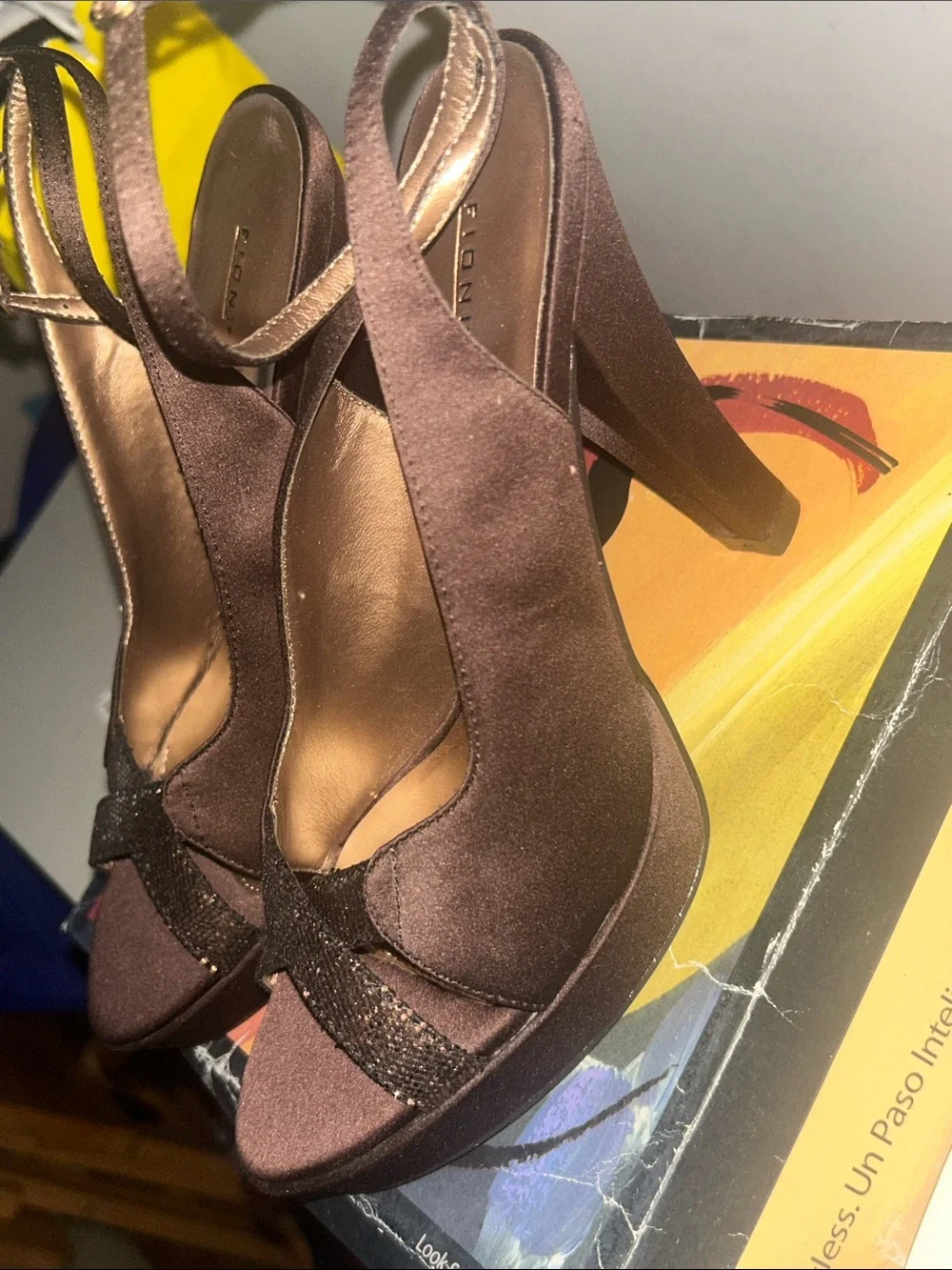 Fioni Formal elegant brown
