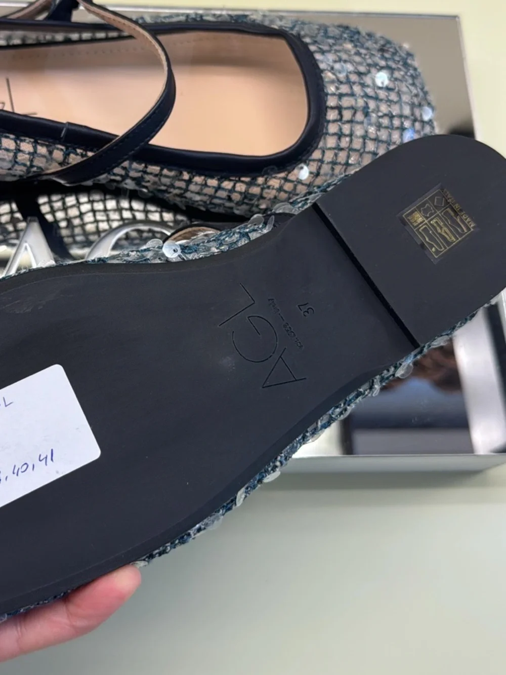 Agl elegant black