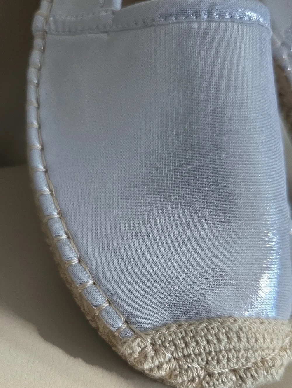 N/A comfortable white