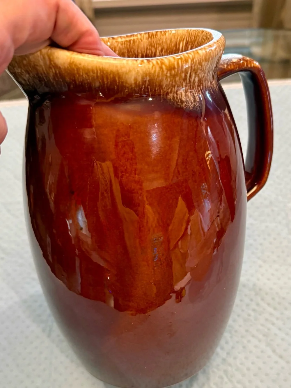 Hull Pottery brand hull