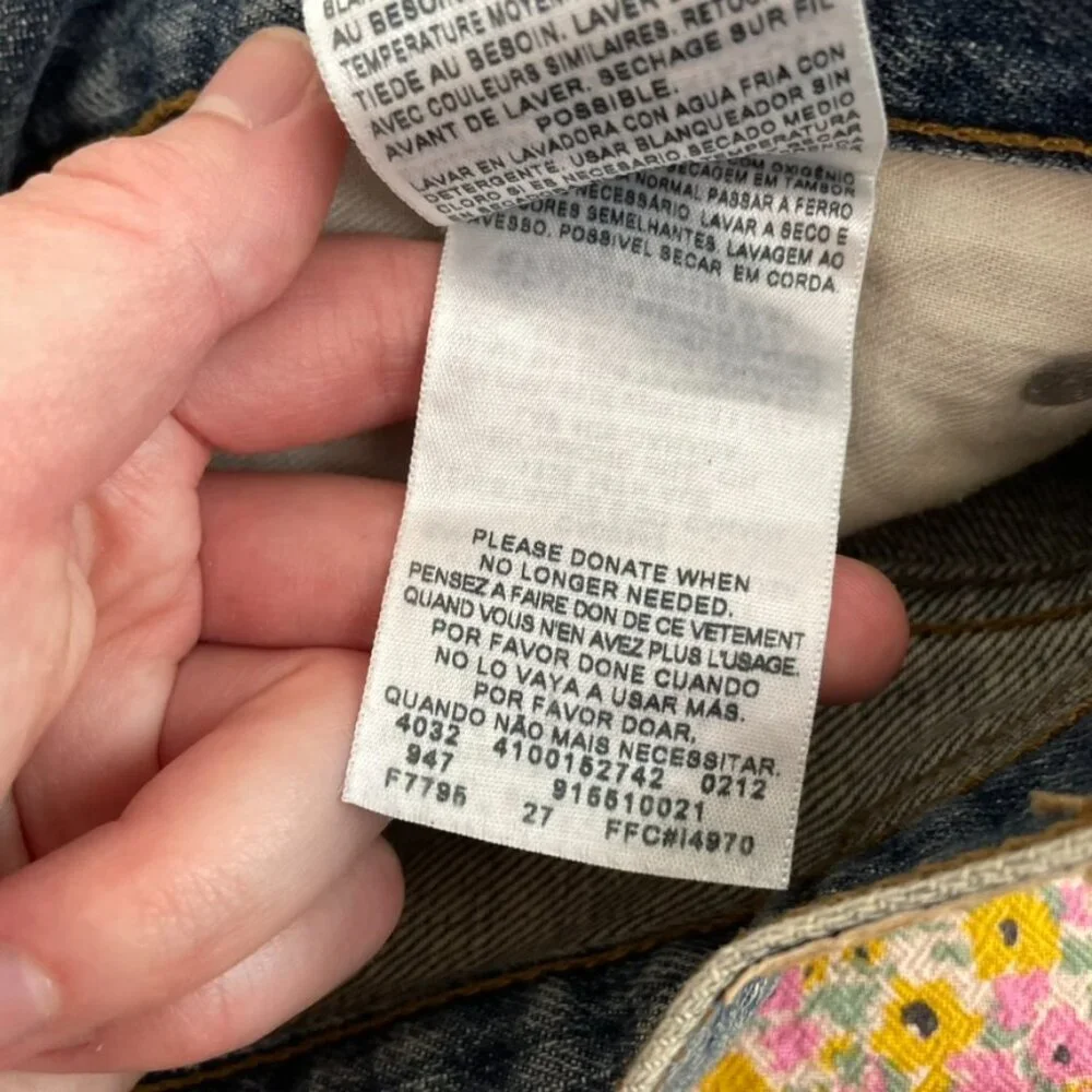 Signature by Levi Strauss neutral jeans thinning