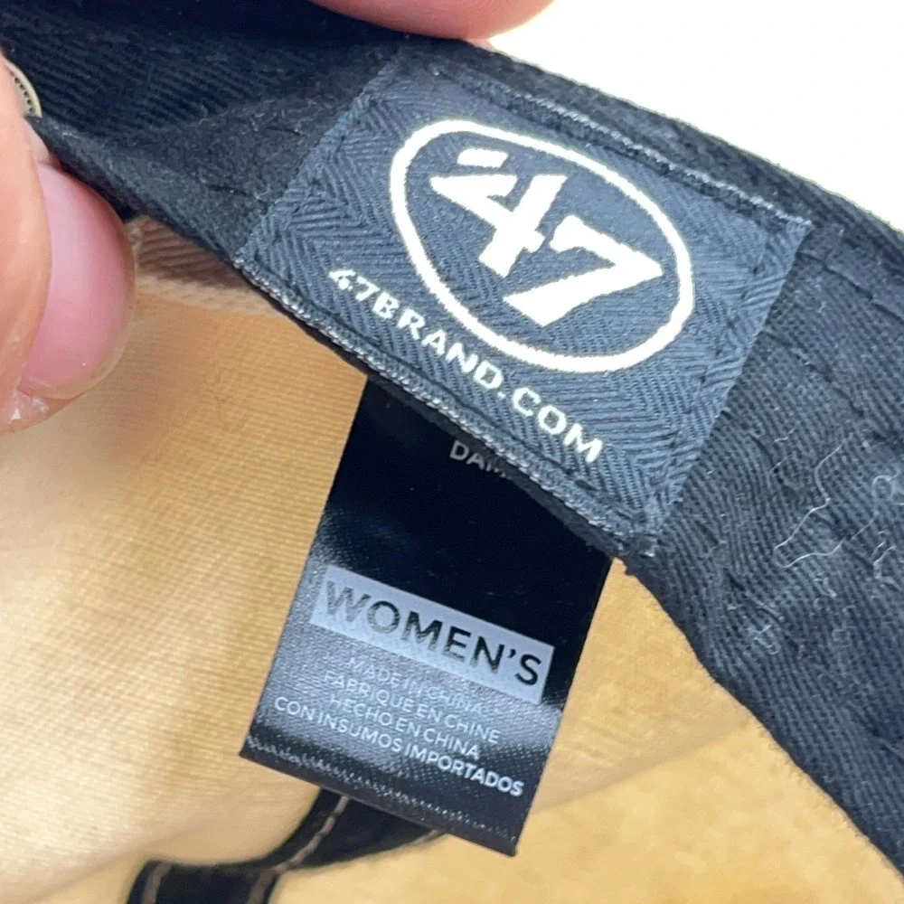 ’47 includes hat