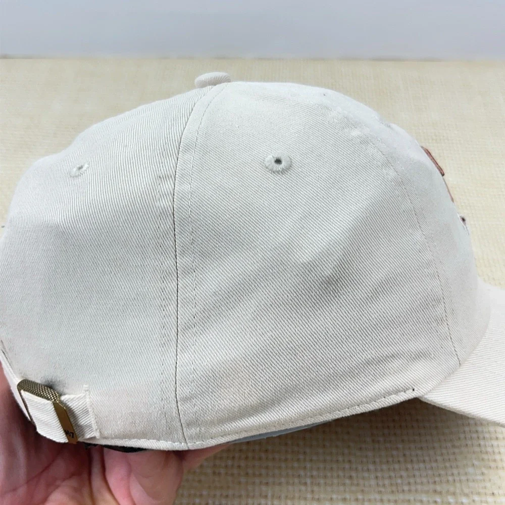 ’47 includes hat