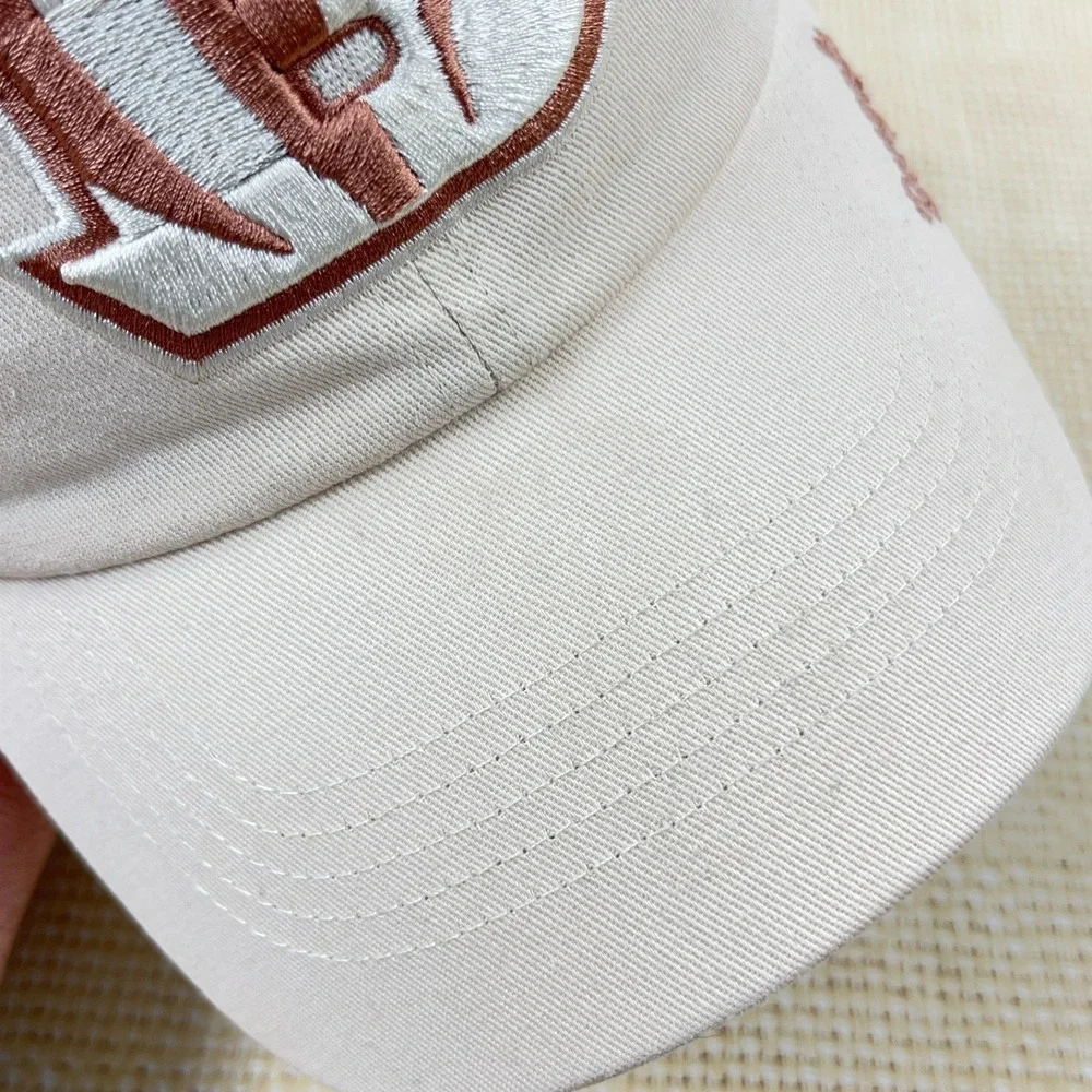 ’47 includes hat